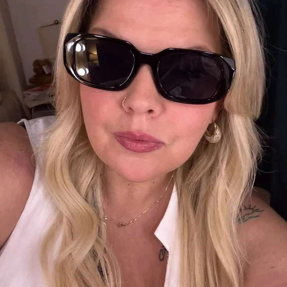 Prada Black Oversized Rectangular Sunglasses - Picture 2 of 16